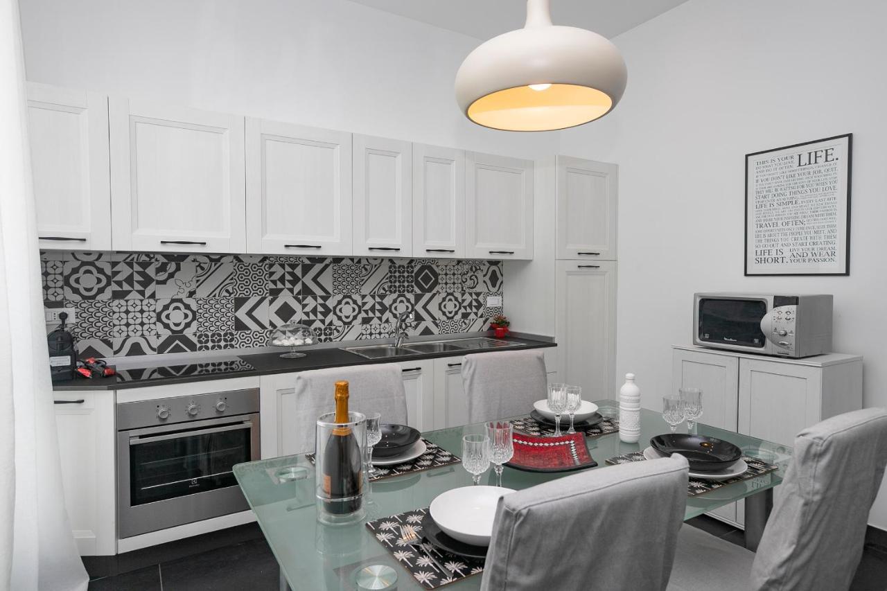 ג'נובה Real Italian Estate - Luxury Black&White מראה חיצוני תמונה